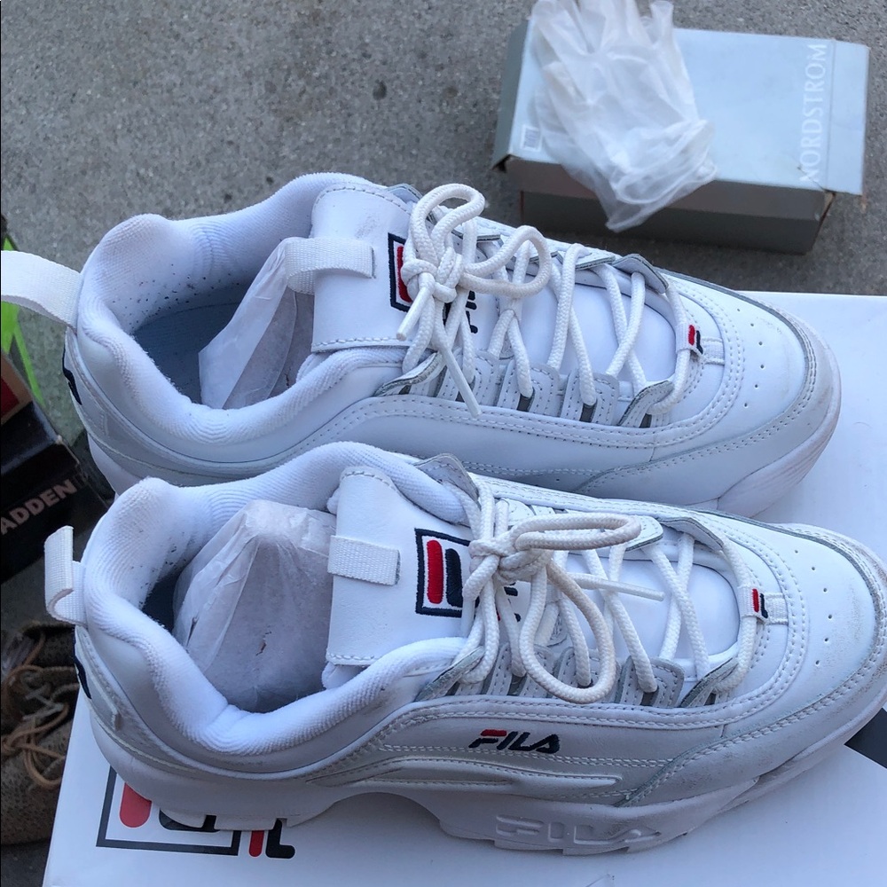 Fila Men's White and Blue Sneakers